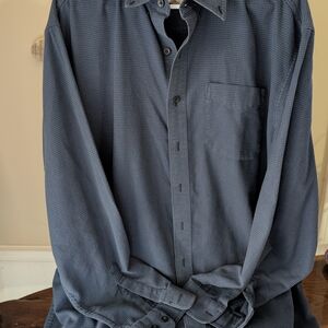 L.L. Bean Men's Dark Blue Houndstooth Button-Down Flannel Shirt